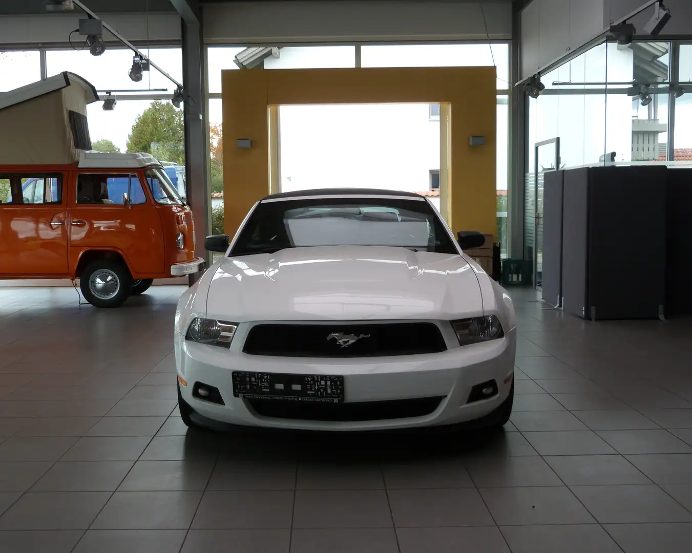 Ford Mustang Weiß - 1