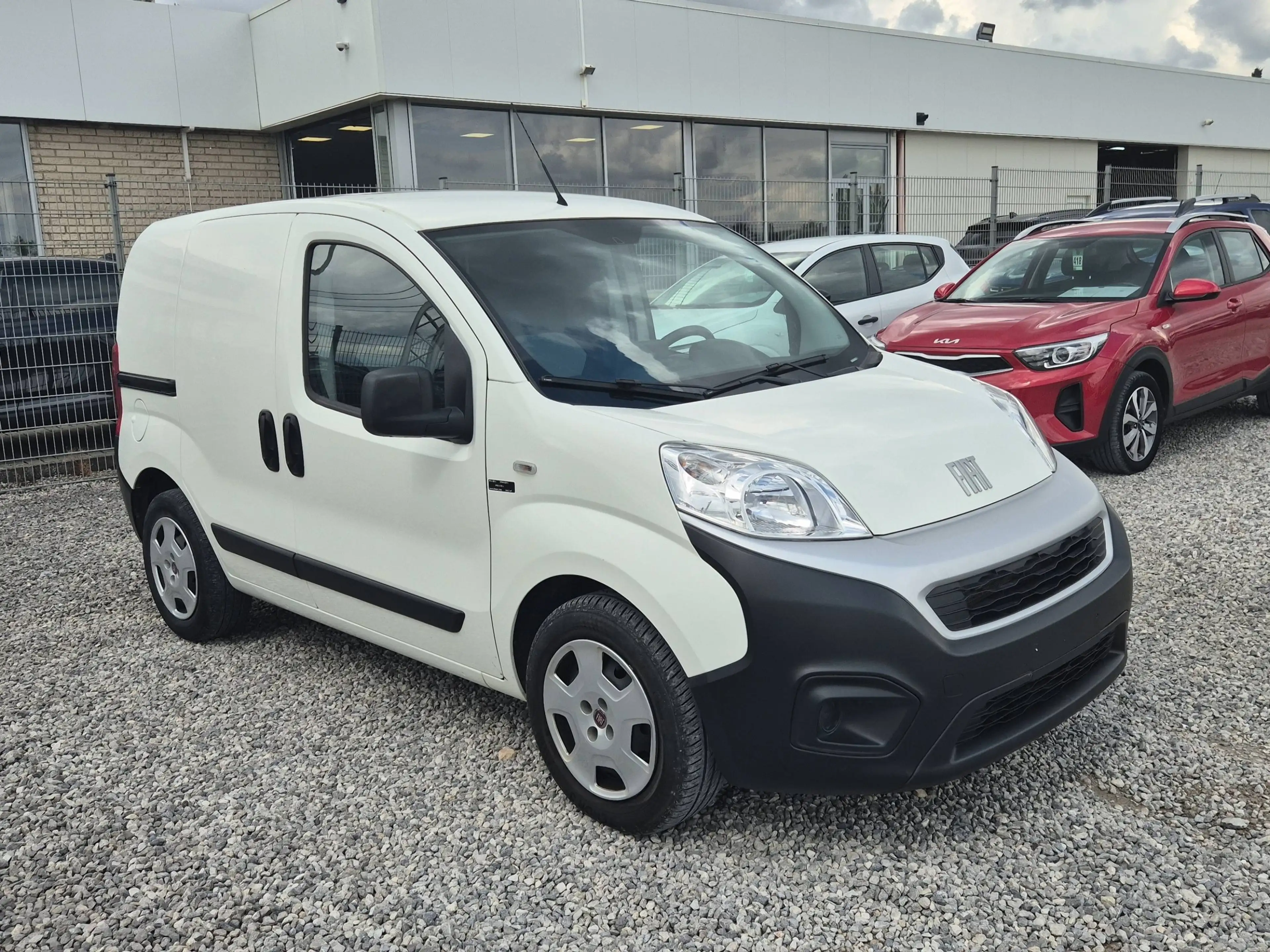 Fiat Fiorino FIORINO CARGO DIESEL - Fiorino 1.3 Multijet SX Ecojet (EU6d) — photo 2