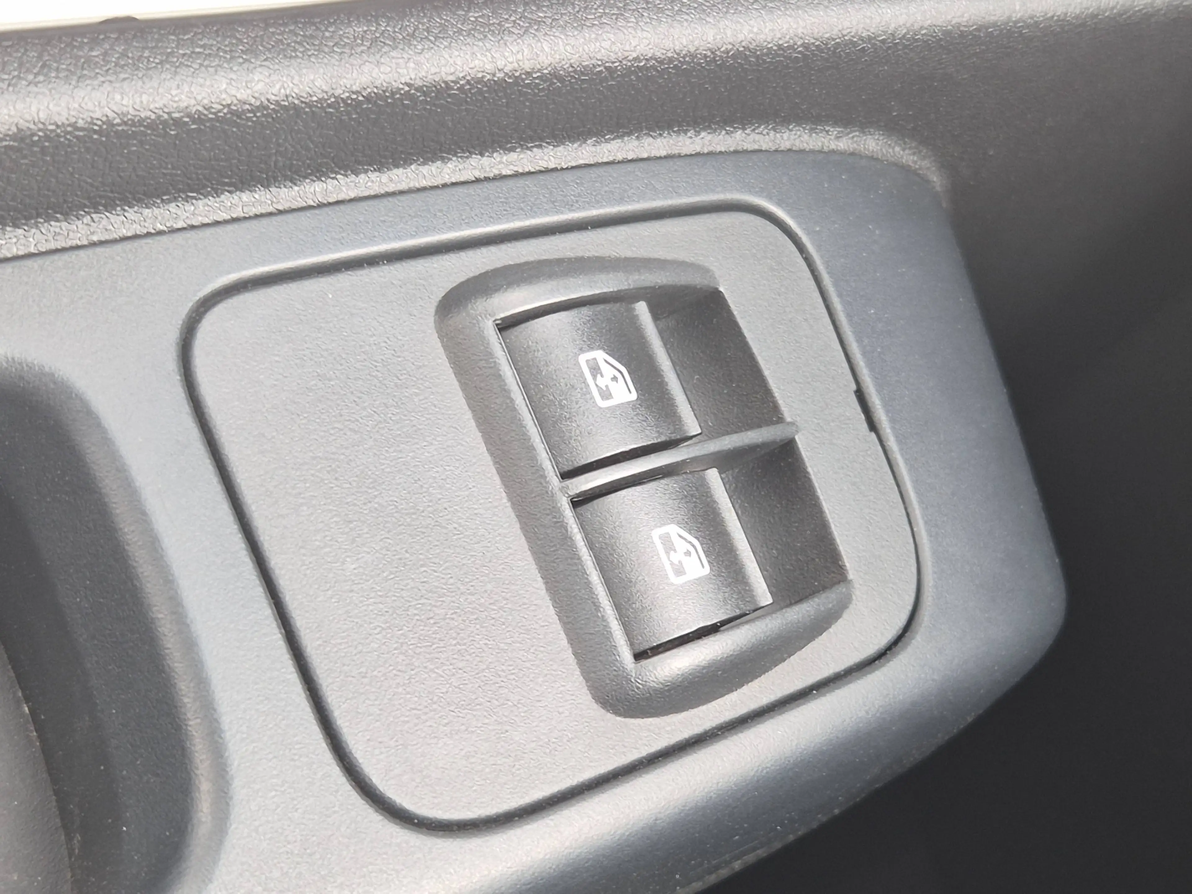 Fiat Fiorino FIORINO CARGO DIESEL - Fiorino 1.3 Multijet SX Ecojet (EU6d) — photo 14