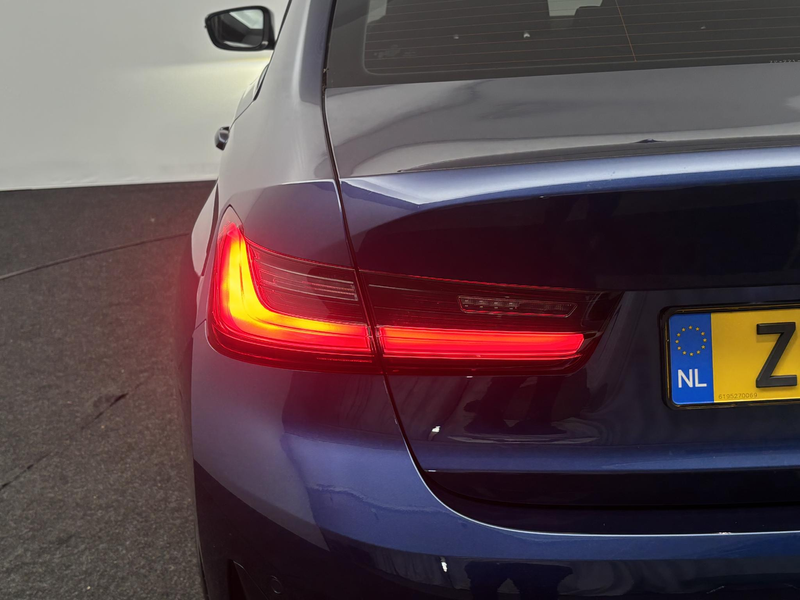 BMW 320 3-serie 320i Executive Edition | Sportline | Sfeer — photo 38