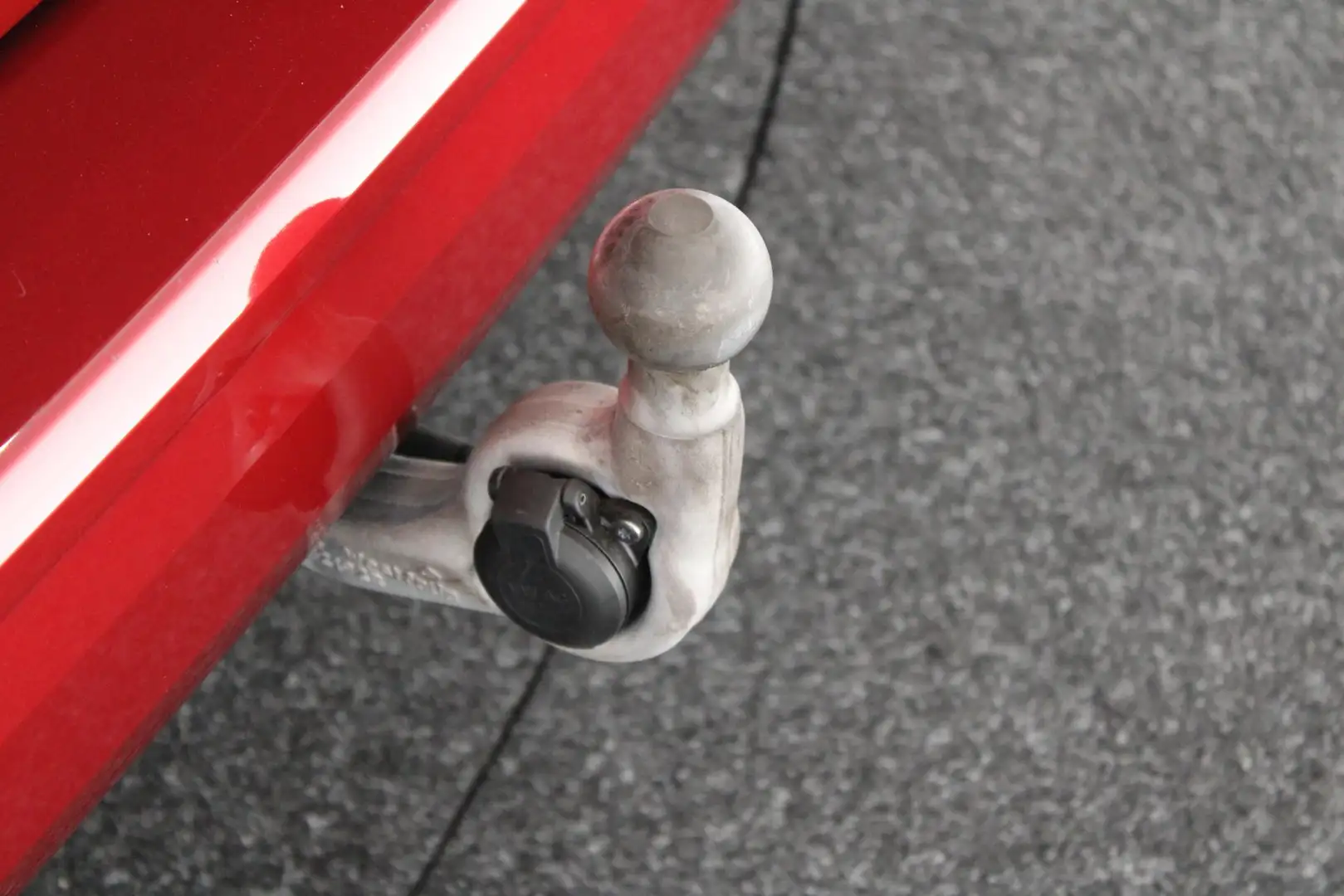 Volkswagen T7 Multivan 1.4 218pk eHybrid L1H1 7-persoons Navigatie Trekha Rood - 2