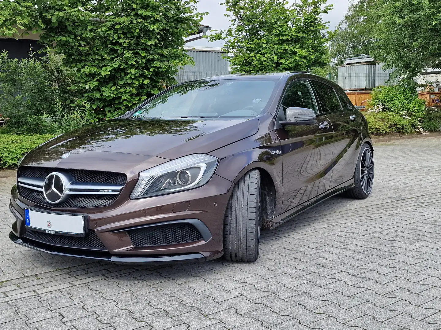 Mercedes-Benz A 45 AMG 4MATIC 415 PS KW V3 Performance 530 NM Braun - 2