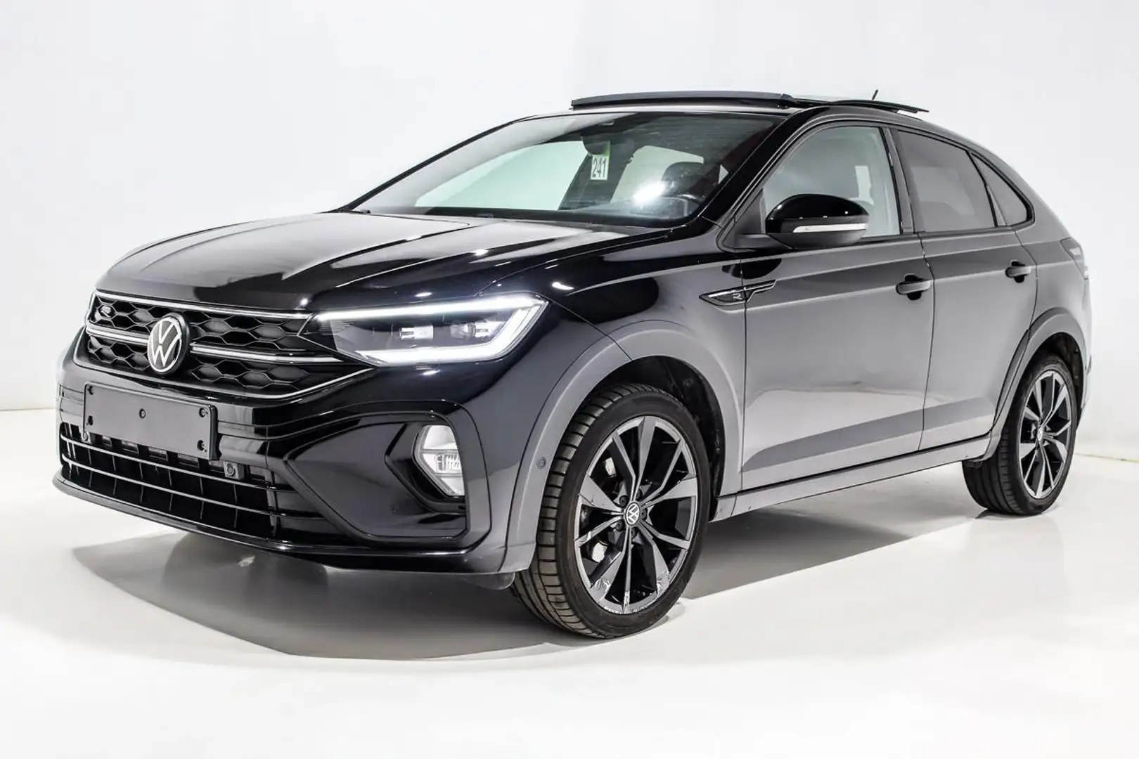 Volkswagen Taigo 1.0 TSI 110 - R-LINE LED - PANO - 18 BLACK - C... Zwart - 2