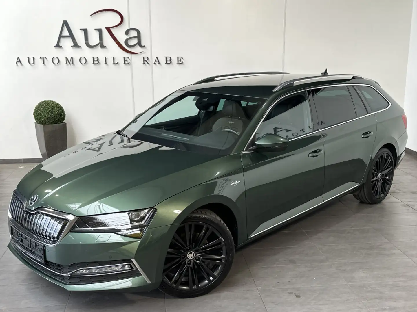 Skoda Superb Combi 1.4 TSI iV DSG L&K NAV+MATRIX+VCOCK Verde - 2