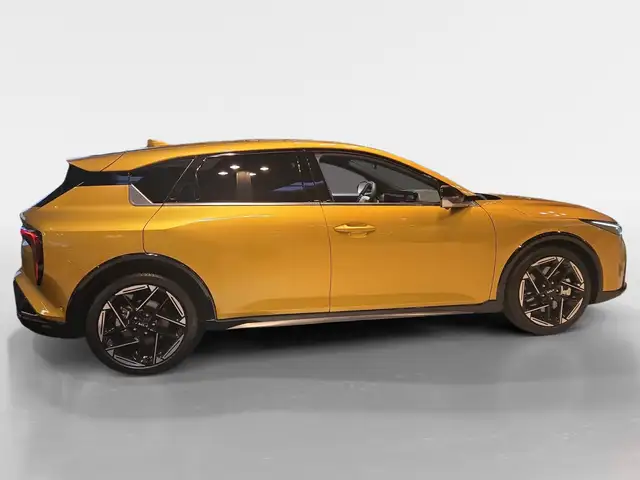 Kia K4 view 6