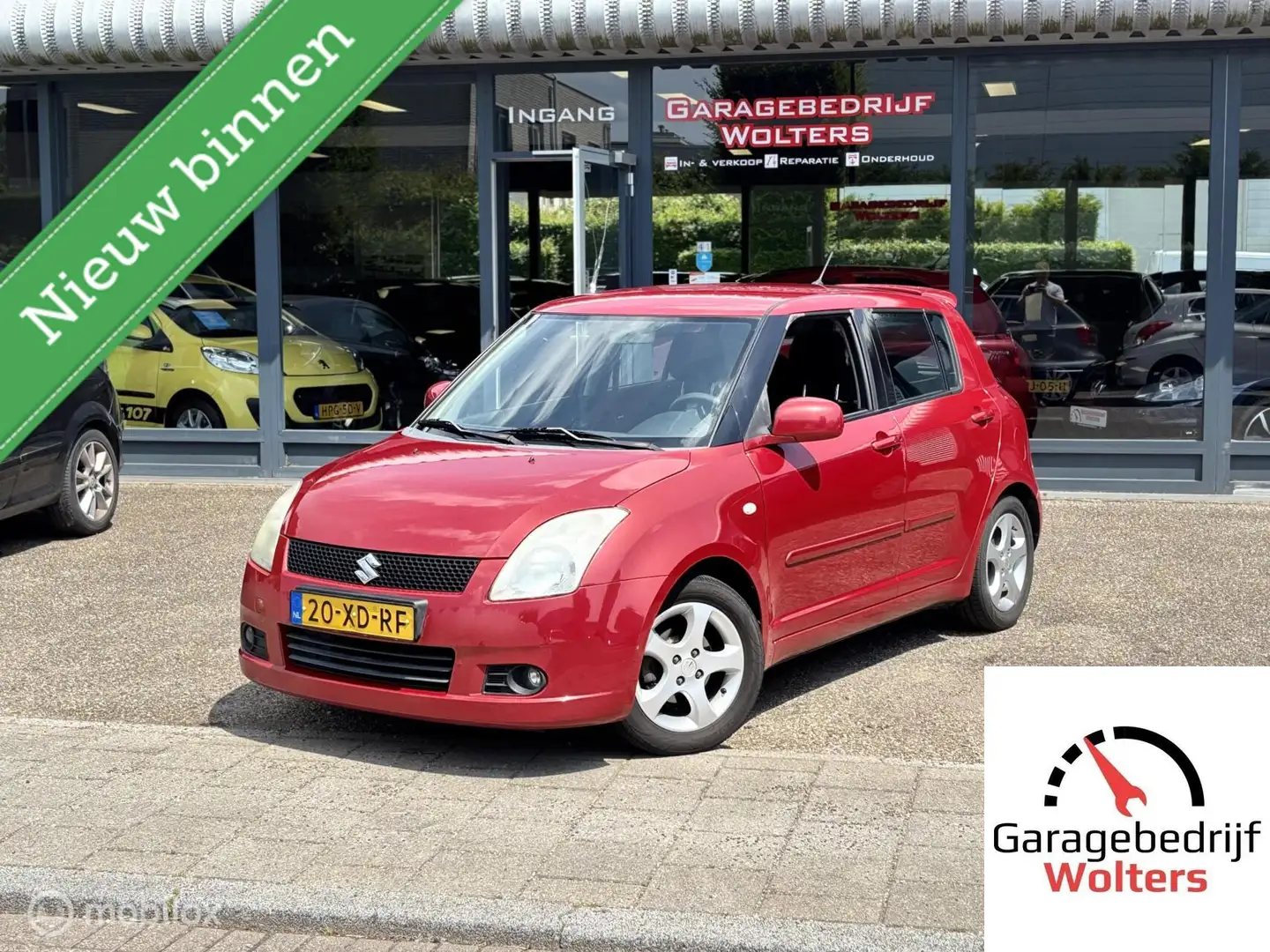 Suzuki Swift 1.3 GA AIRCO 5DRS VERSNELLINGSBAK MAAKT LAWAAI Rojo - 1