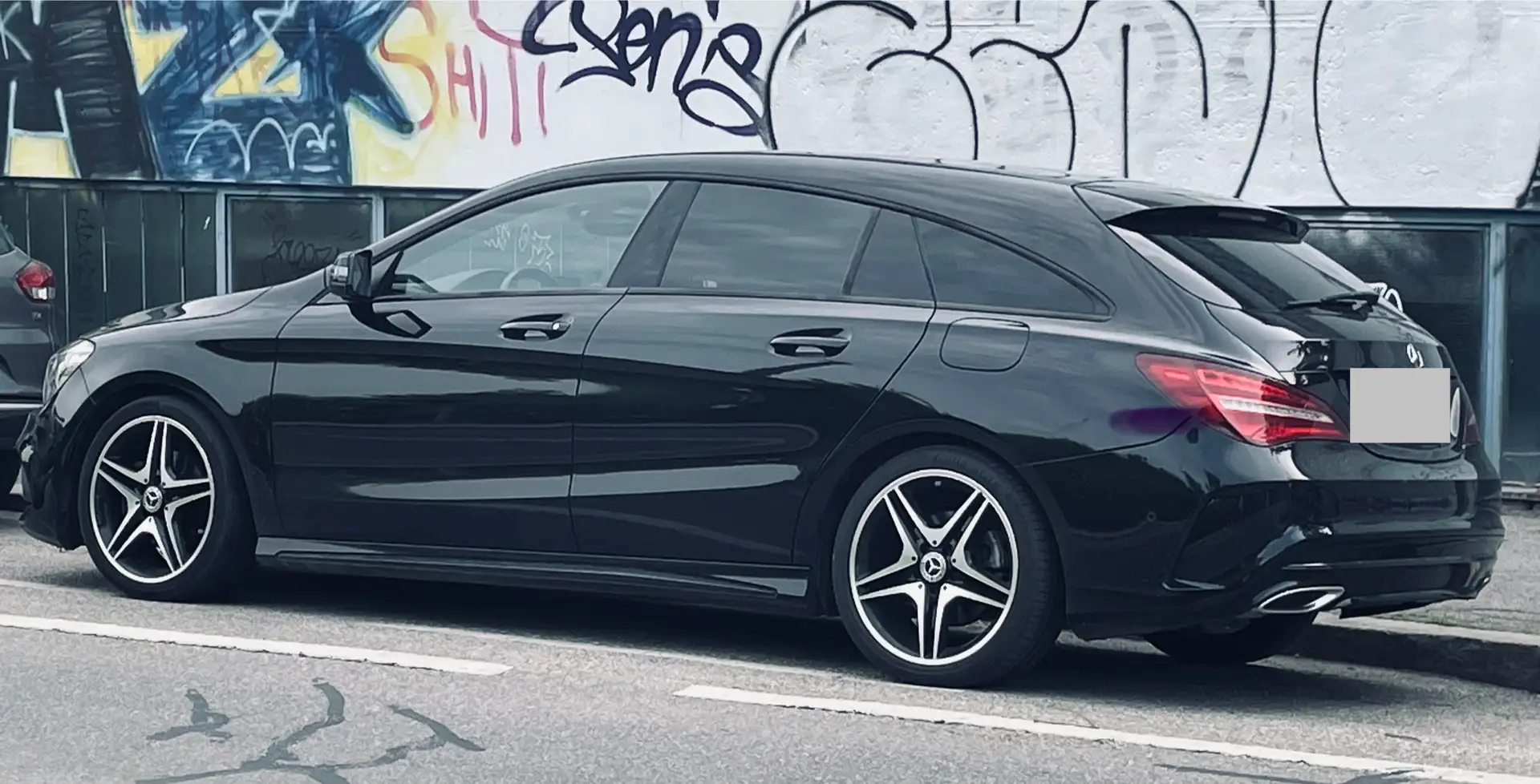 Mercedes-Benz CLA 180 Shooting Brake, AMG-Line - 1