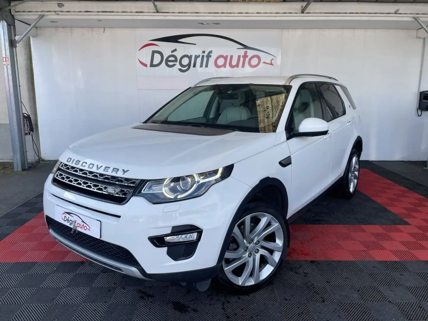 Land Rover Discovery Sport Mark I TD4 180ch HSE Luxury A Blanc - 1