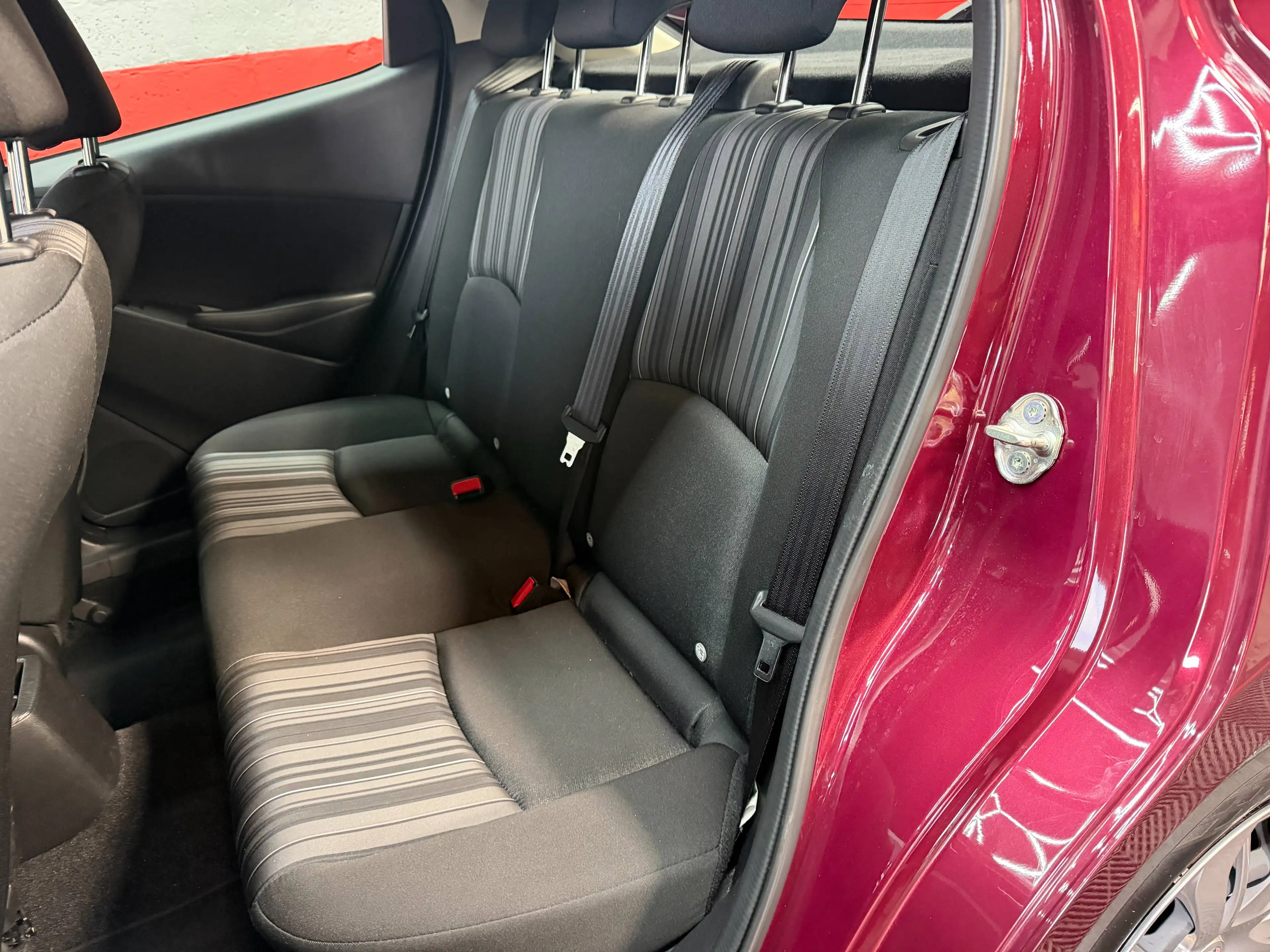 Mazda 2 2 1.5i Skyactiv-G MHEV — photo 11