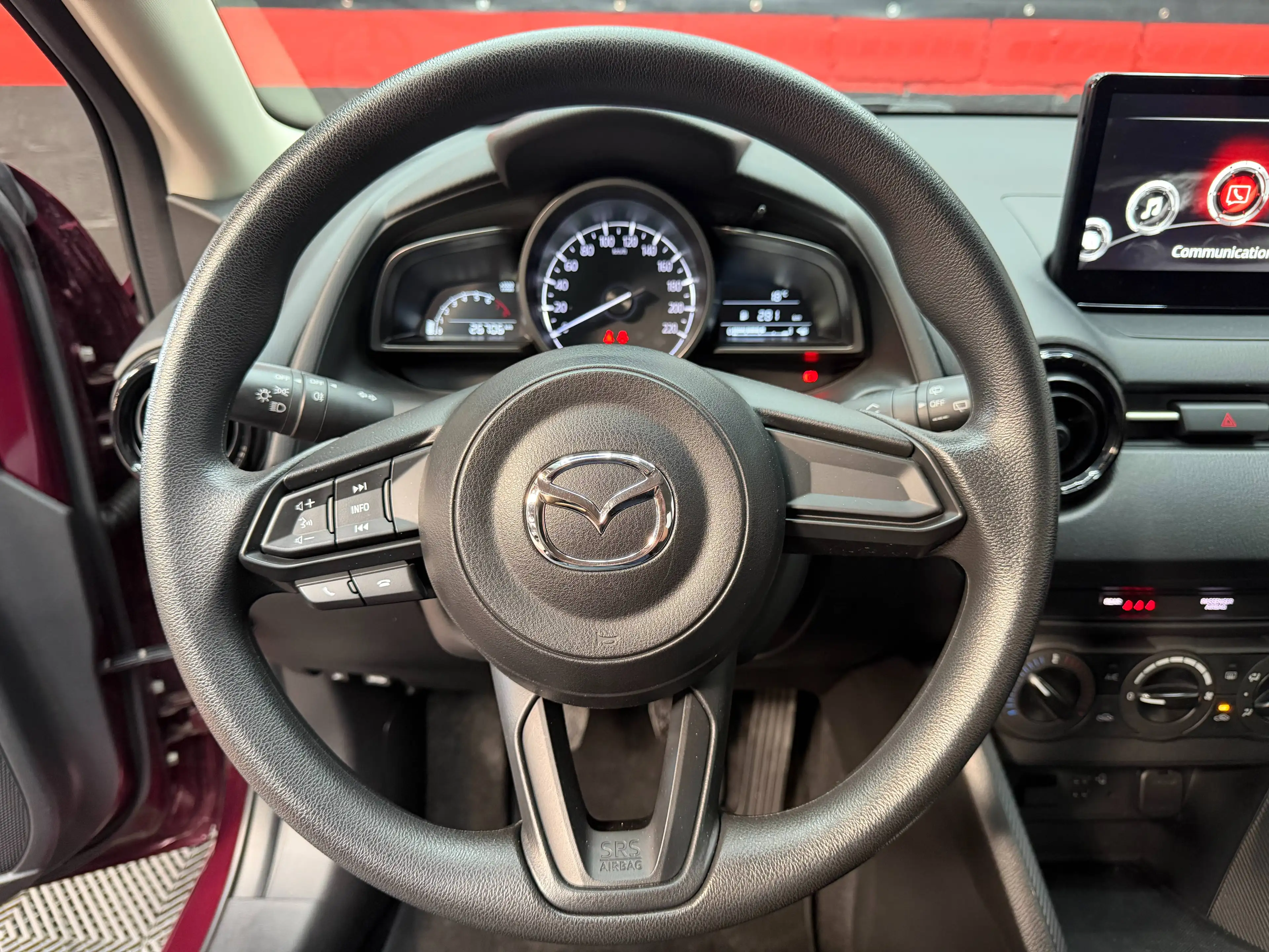 Mazda 2 2 1.5i Skyactiv-G MHEV — photo 13
