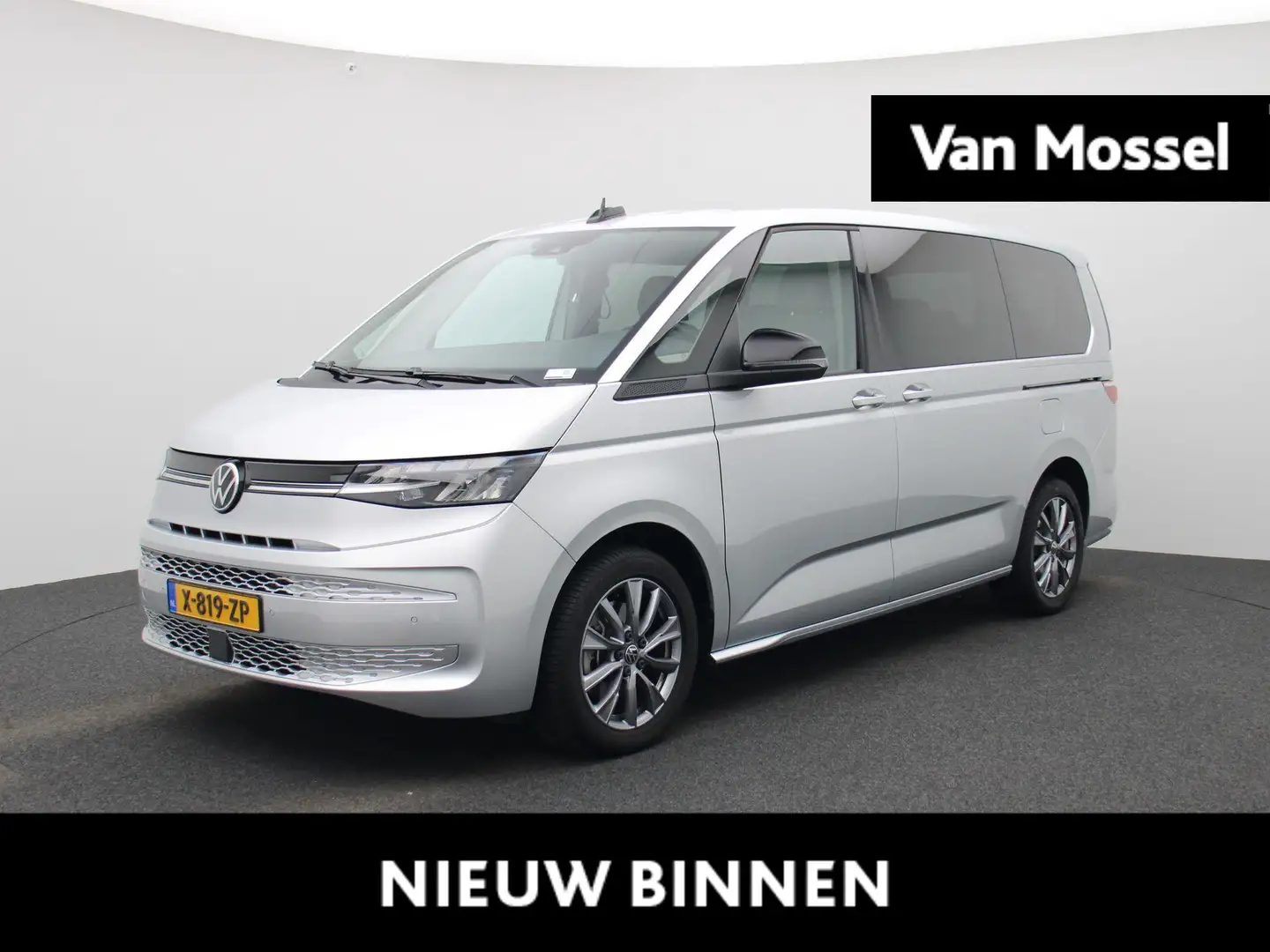 Volkswagen T7 Multivan 1.4 eHybrid L2H1 Life Trekhaak | Navigatie | Airco Gris - 1