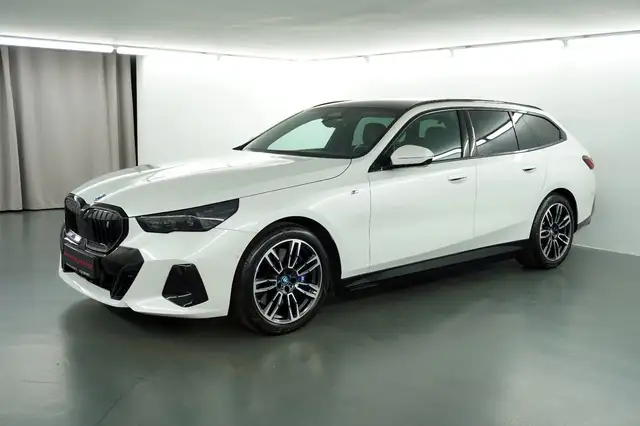 BMW i5 40 eDrive M Sport-pro Pano H&K DriveAssist+