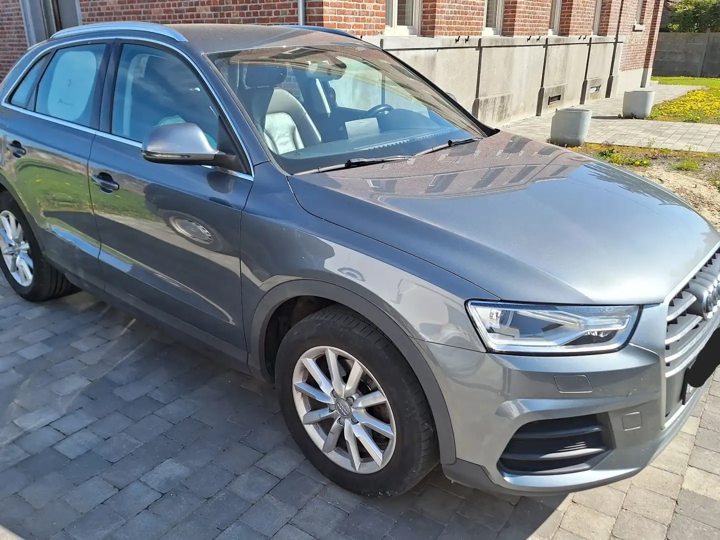 Audi Q3 2.0 TDi Gris - 2