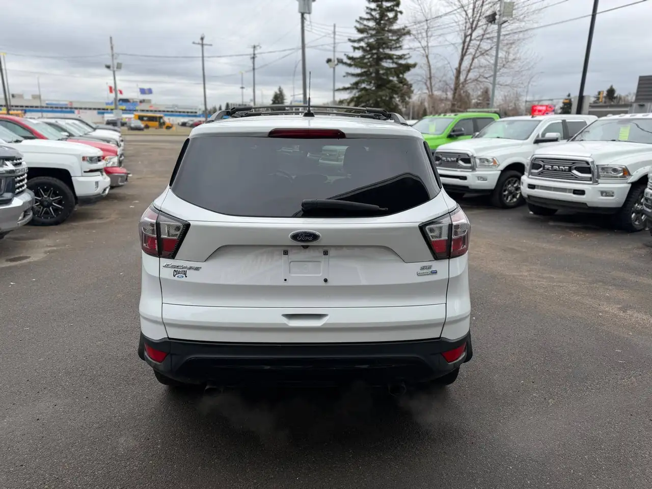 Ford Escape снимка Ford Escape