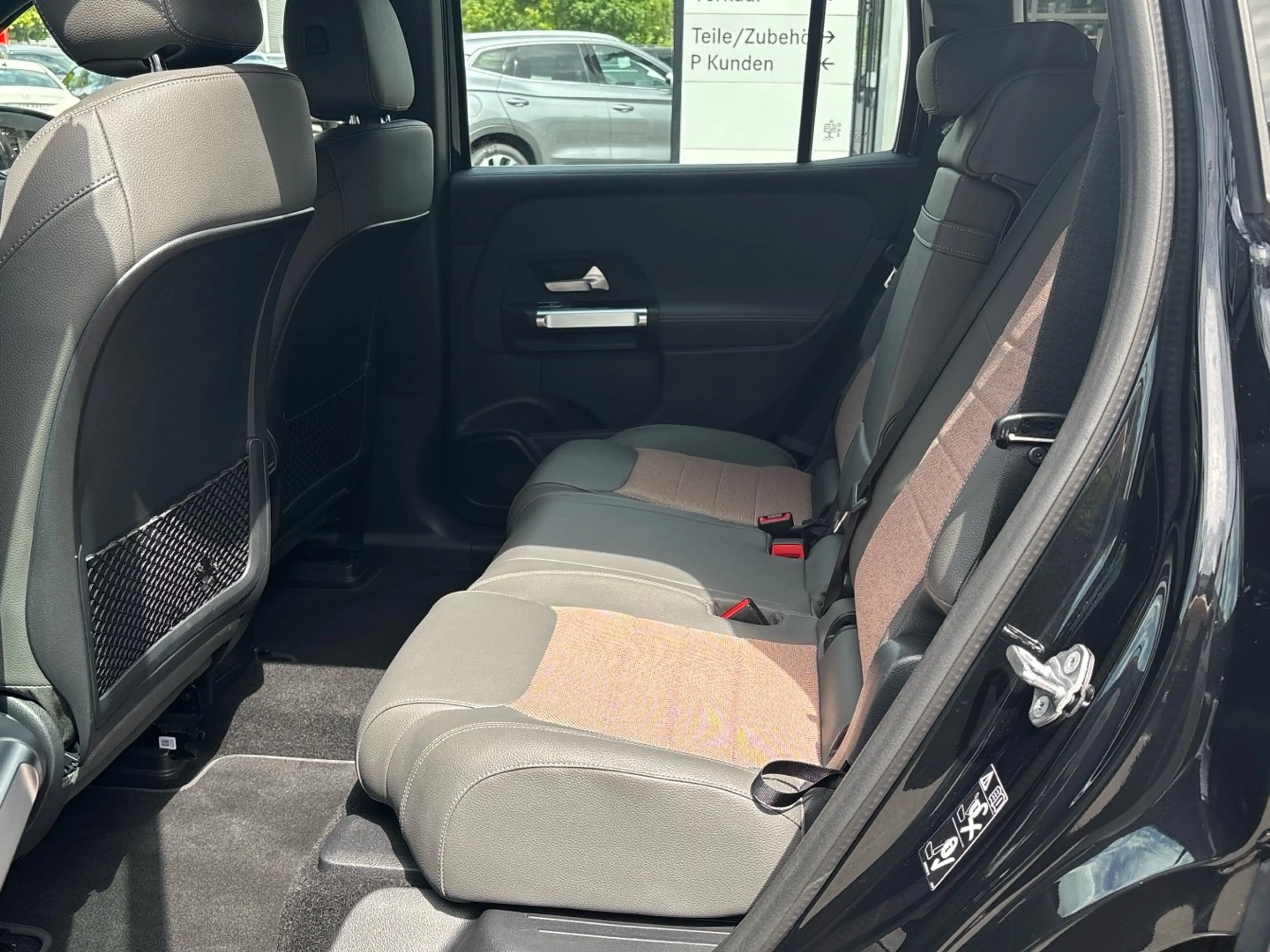 Mercedes-Benz EQB 300 4M Electric Art Rückfahrkamera Ambiente — photo 14