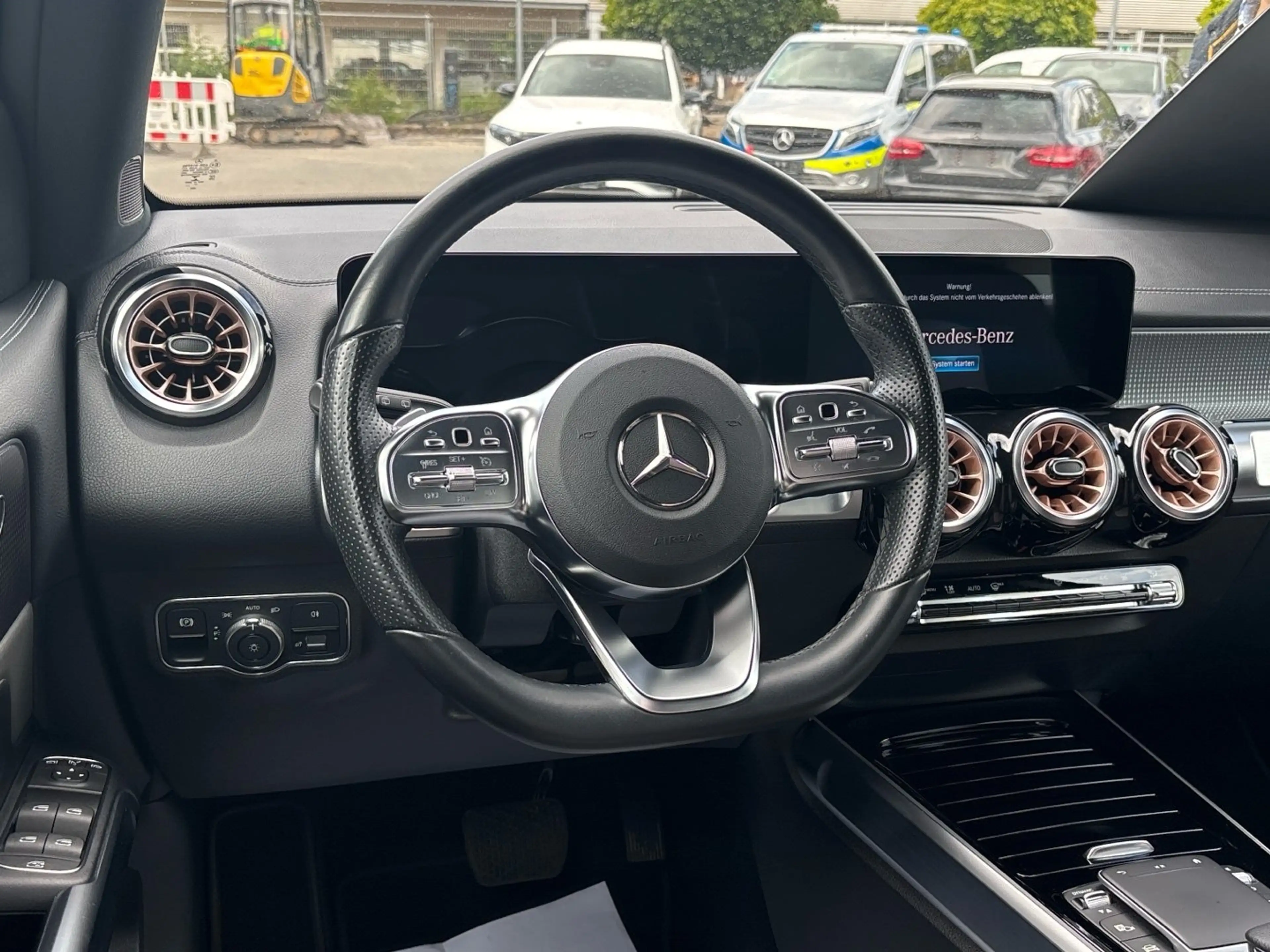 Mercedes-Benz EQB 300 4M Electric Art Rückfahrkamera Ambiente — photo 8