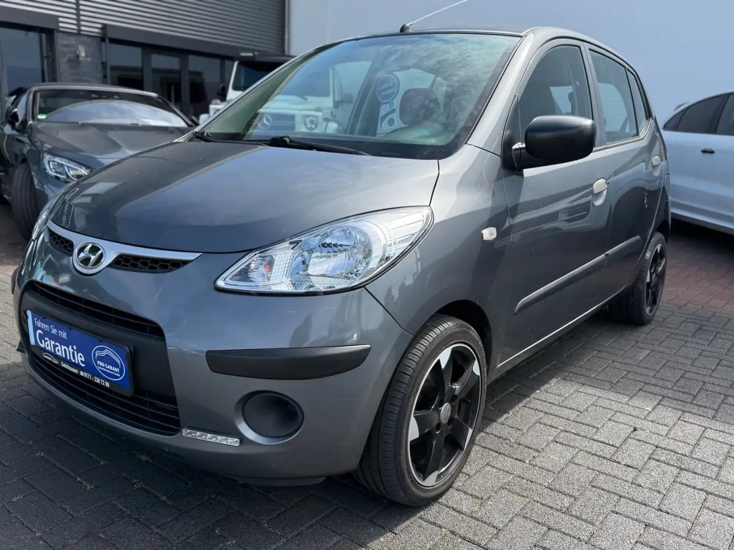 Hyundai i10 Style *2. Hand *Automatik *TÜV Gris - 1