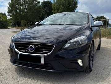 V40 T4 Momentum R-Design Momentum R-Design