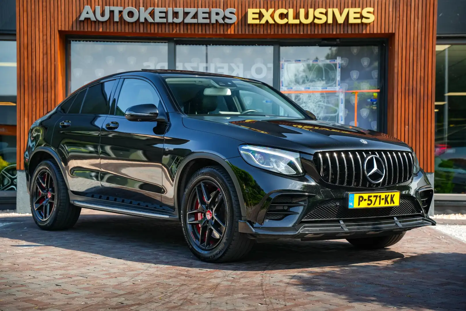 Mercedes-Benz GLC 43 AMG Coupé 4MATIC Schuifdak Burmester Ambient Memory 36 Zwart - 1