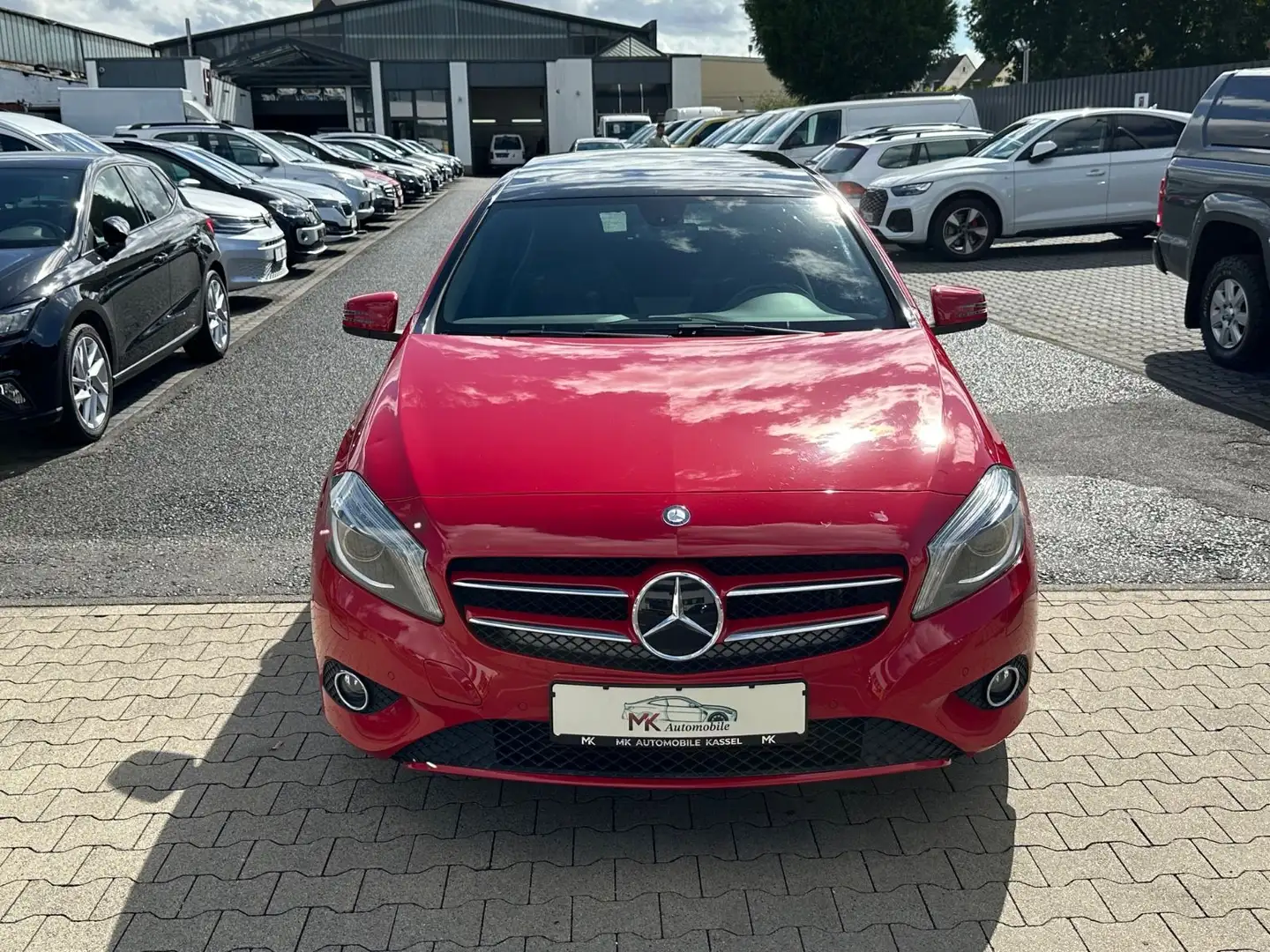 Mercedes-Benz A 180 7G BlueEfficiency Panorama/Leder/PDC/LED Rouge - 2