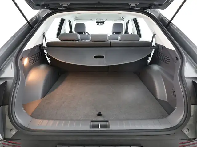 Hyundai Ioniq 5 view 6