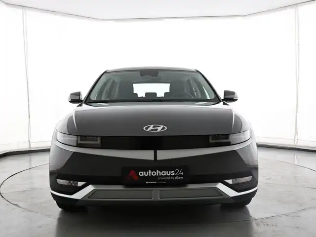 Hyundai Ioniq 5 view 2