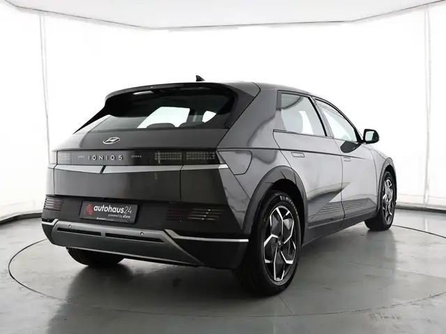 Hyundai Ioniq 5 view 5