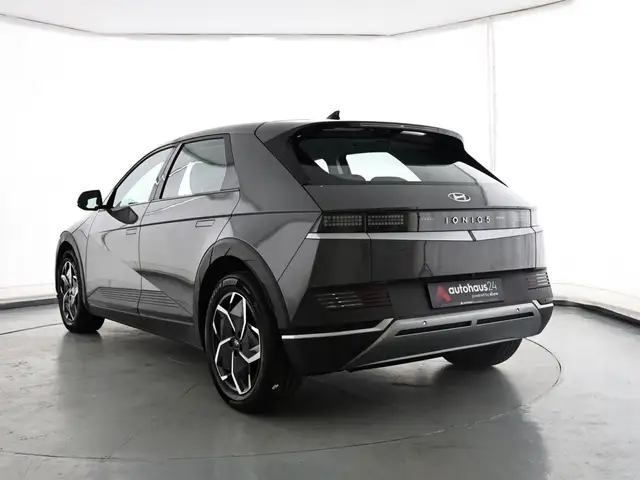 Hyundai Ioniq 5 view 4