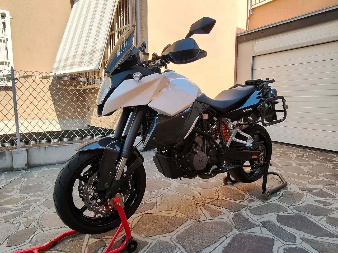 KTM 990 Supermoto