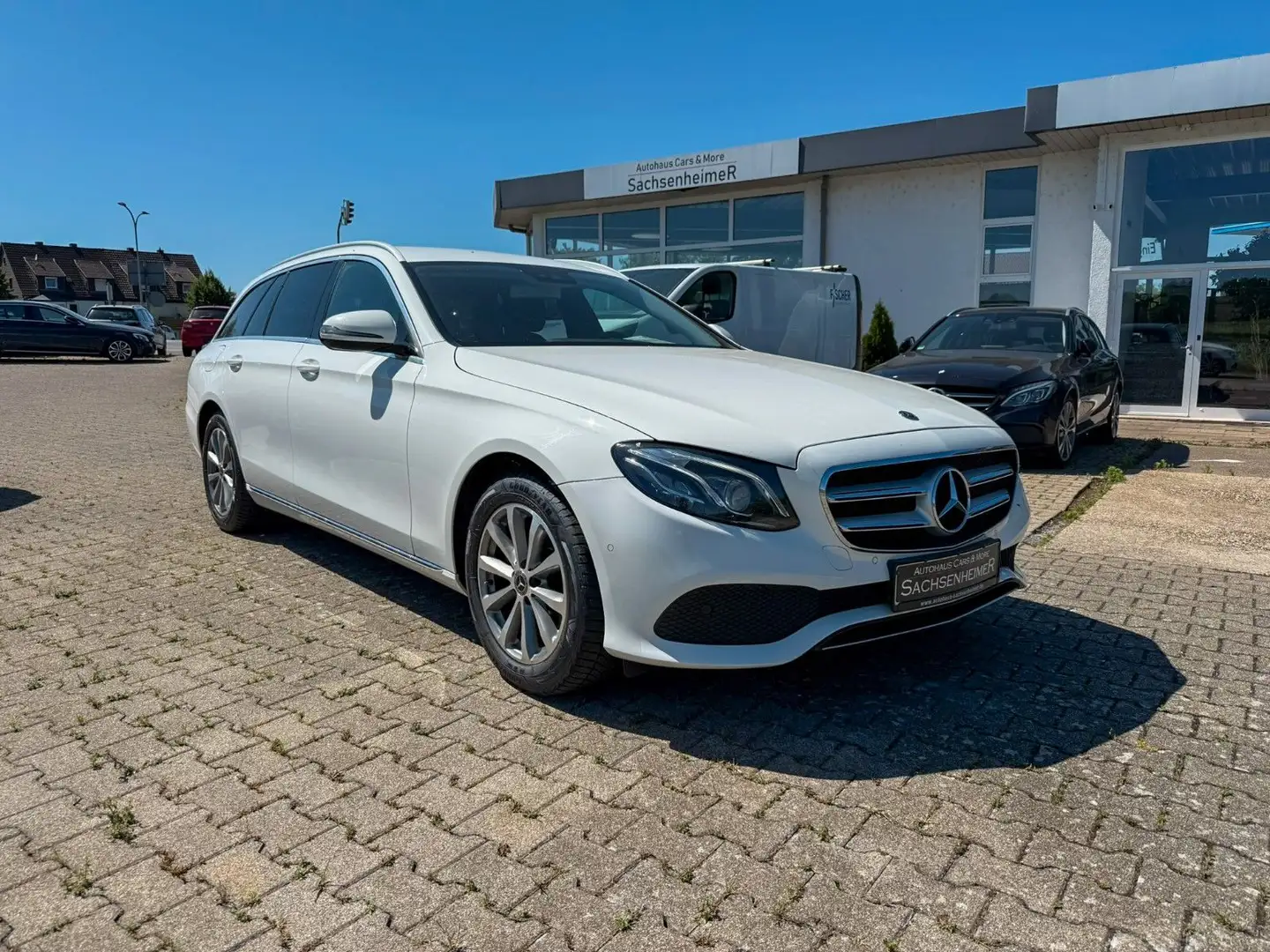 Mercedes-Benz E 220 d T-Modell | Kamera | Totwinkel. | Sitzheiz Weiß - 2