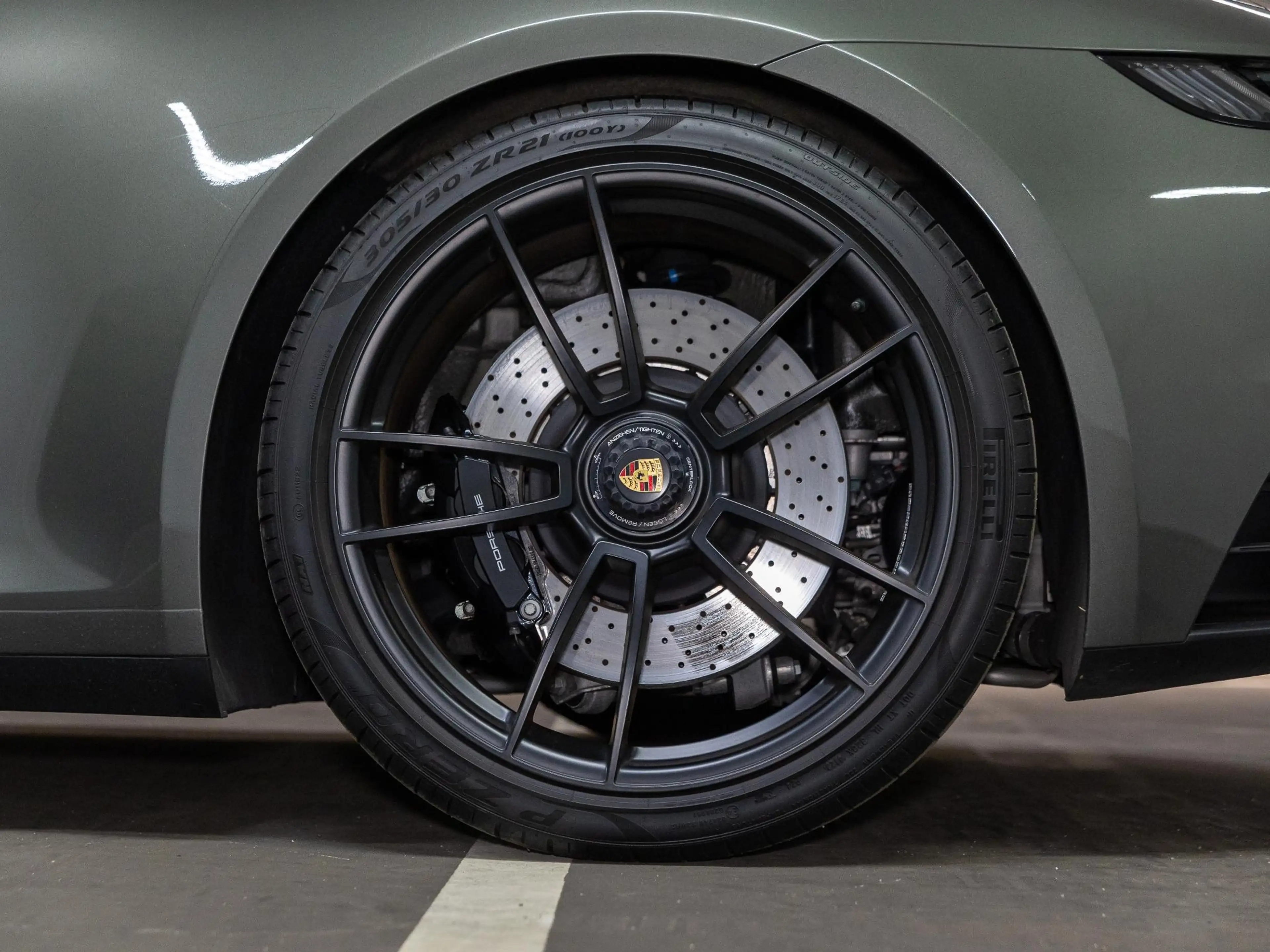 Porsche 992 Cabrio 3.0 Carrera GTS — photo 15