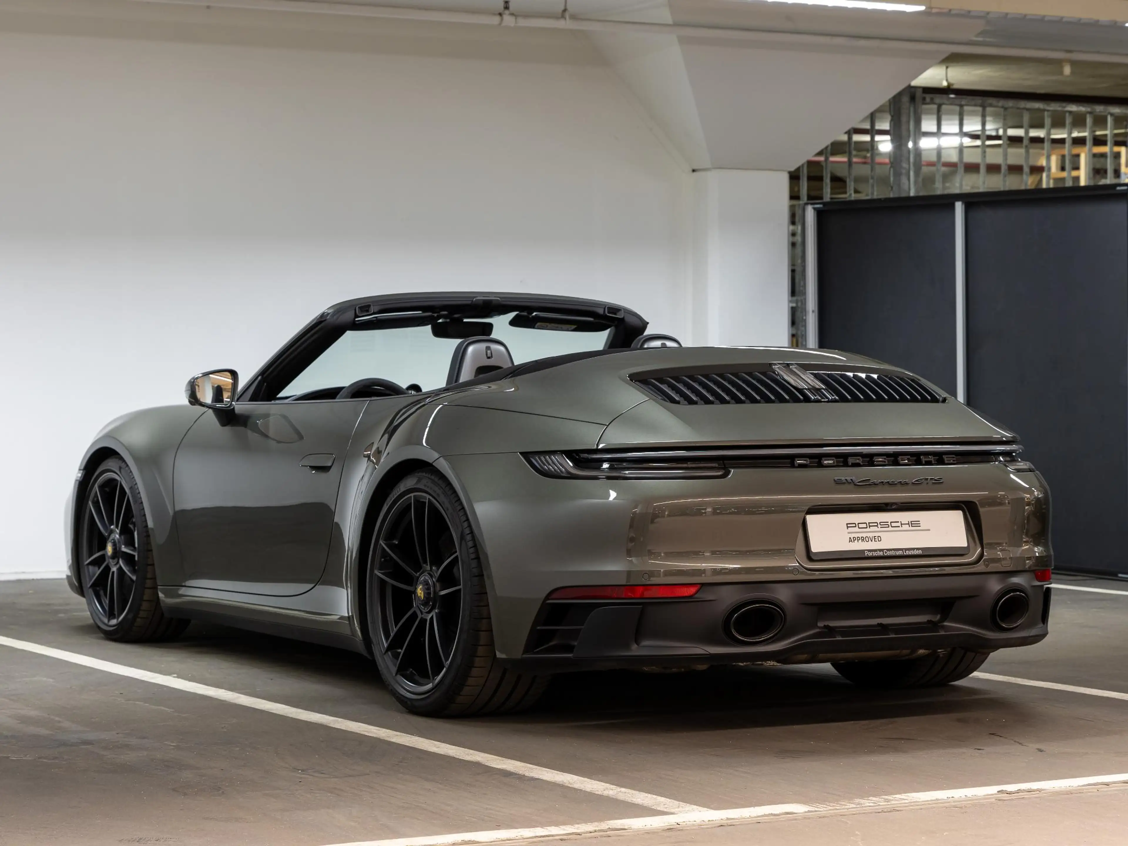 Porsche 992 Cabrio 3.0 Carrera GTS — photo 3