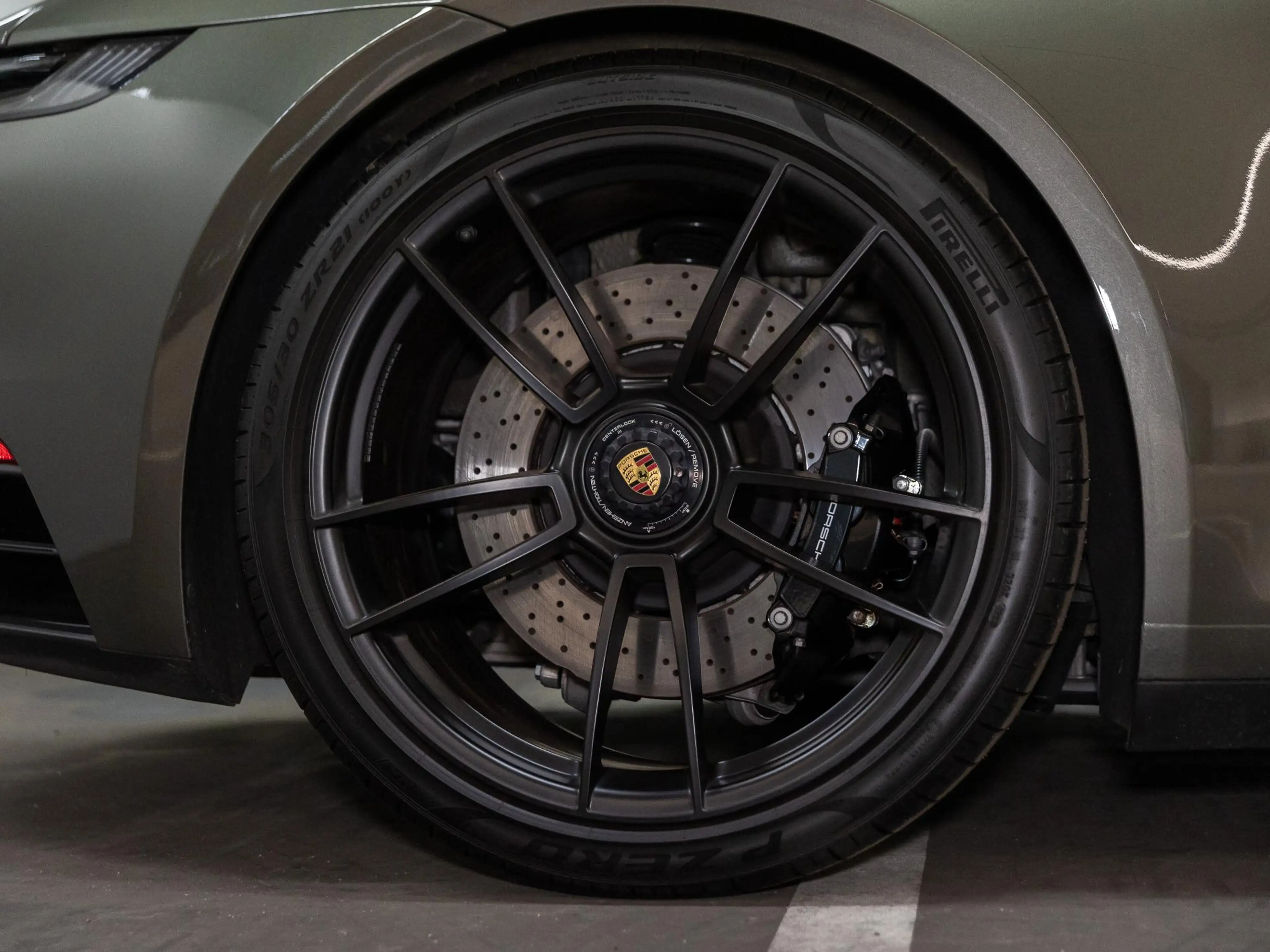 Porsche 992 Cabrio 3.0 Carrera GTS — photo 14