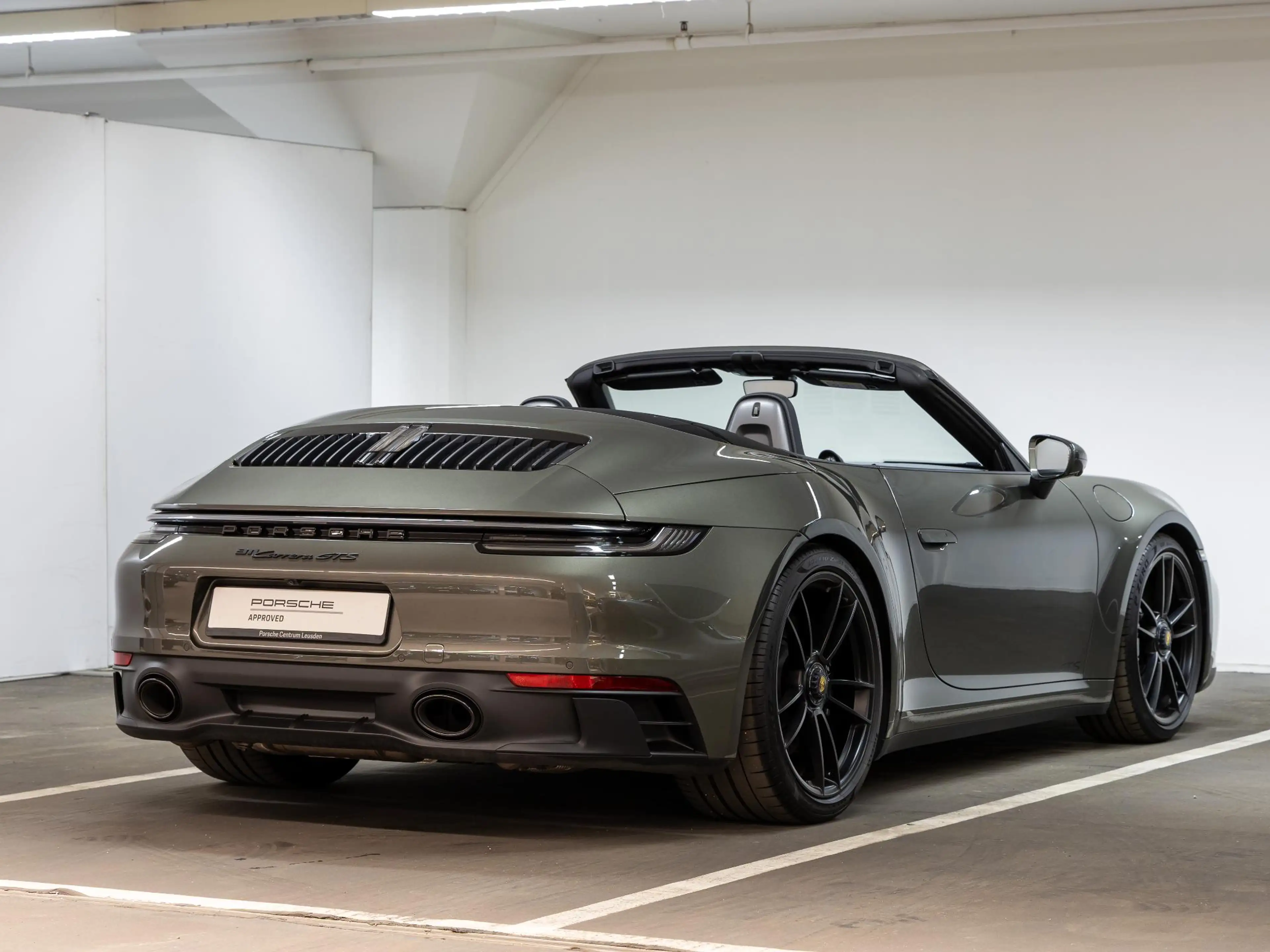 Porsche 992 Cabrio 3.0 Carrera GTS — photo 8