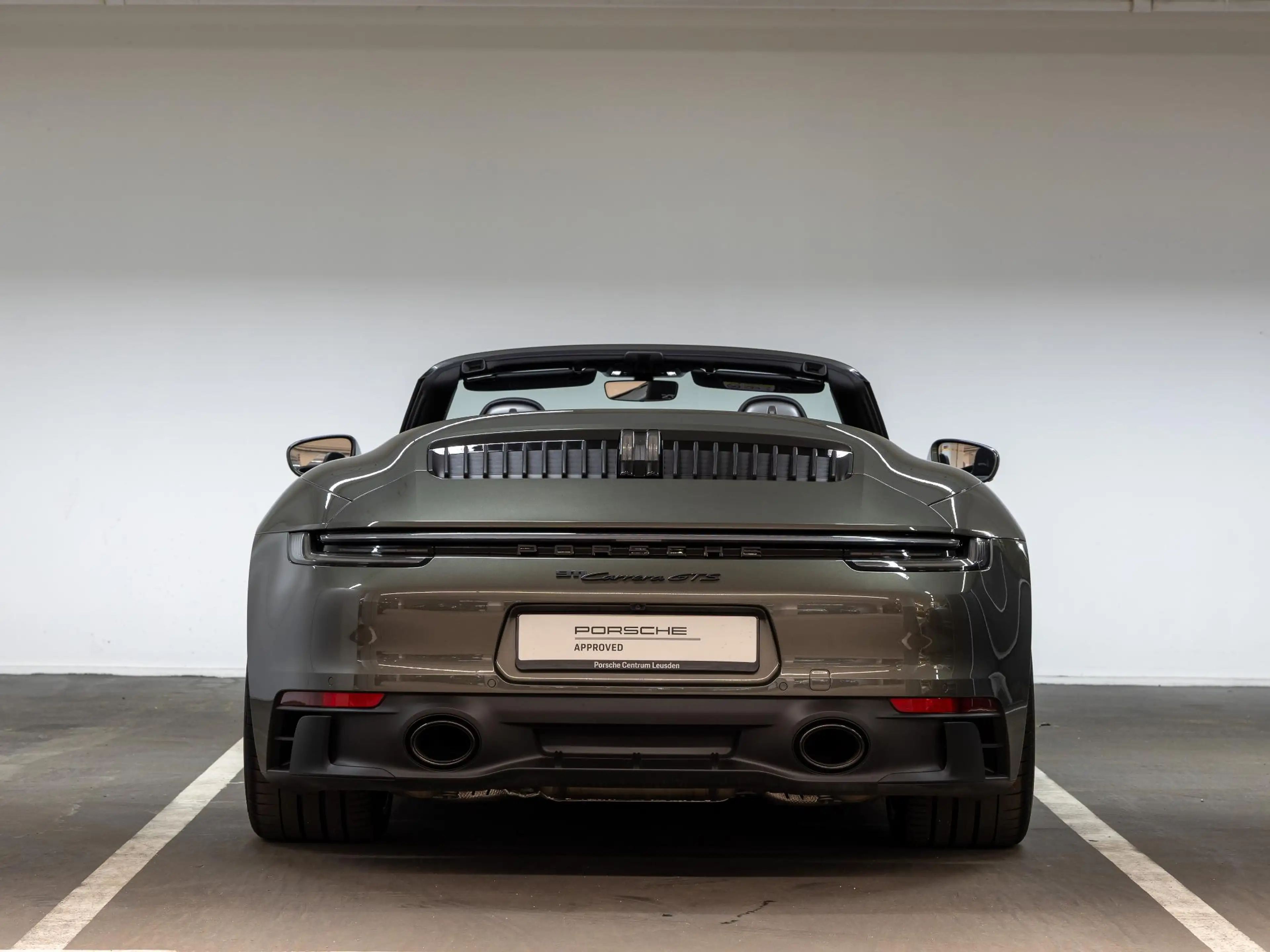 Porsche 992 Cabrio 3.0 Carrera GTS — photo 9