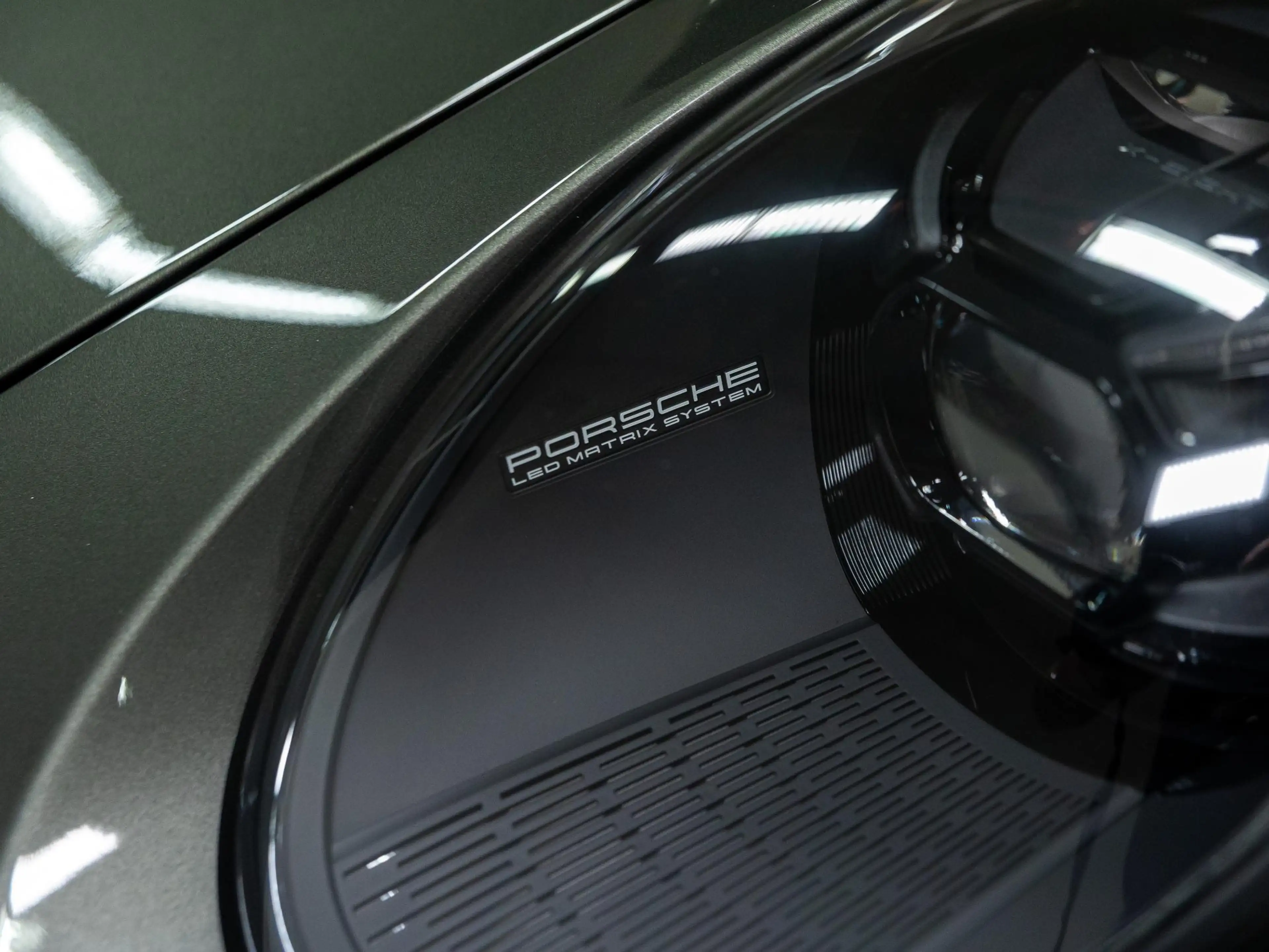 Porsche 992 Cabrio 3.0 Carrera GTS — photo 12
