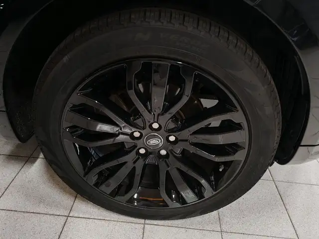 Land Rover Range Rover Sport view 9