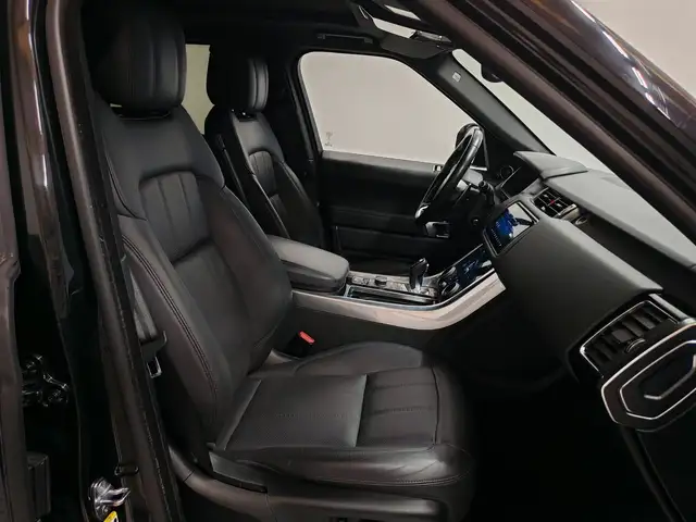 Land Rover Range Rover Sport view 3