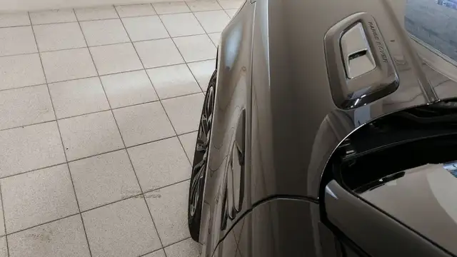 Land Rover Range Rover Sport view 28
