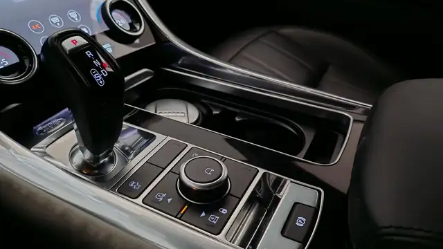 Land Rover Range Rover Sport view 22