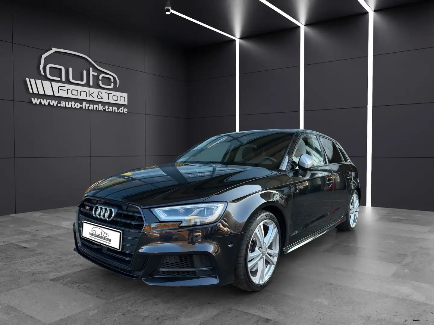 Audi S3 Sportback 2.0 TFSI quattro LED*B&O*Shz*Pano Schwarz - 1