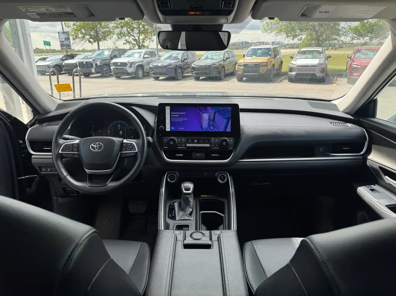 Toyota Grand Highlander fotografie Toyota Grand Highlander