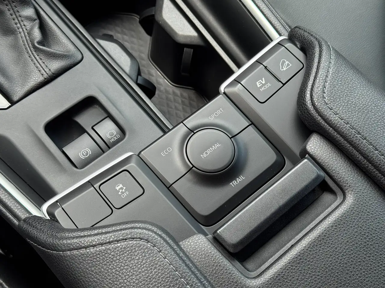 Toyota Grand Highlander fotografie Toyota Grand Highlander