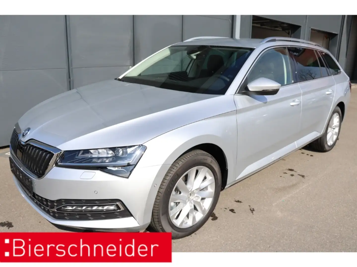 Skoda Superb 2,0L TDI Style NAVI RFK MATRIX LED ACC Gris - 1