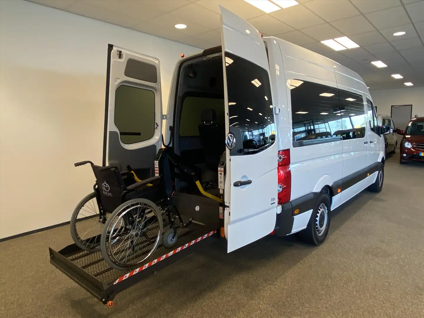 Volkswagen Crafter L2H2 Rolstoelbus Groepsvervoer (airco) Bianco - 2