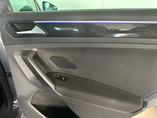 Volkswagen Tiguan view 16