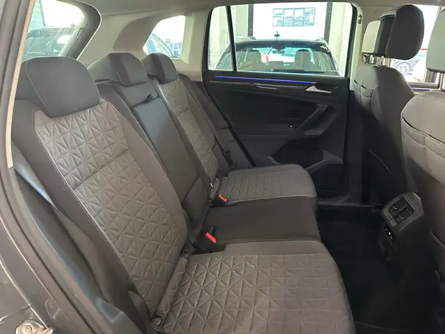 Volkswagen Tiguan view 13
