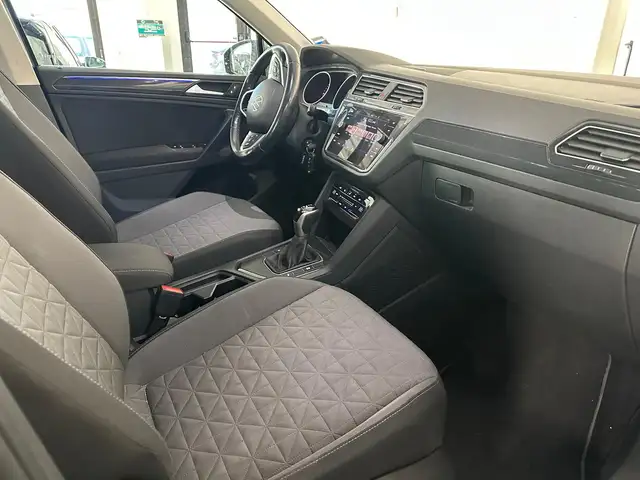 Volkswagen Tiguan view 9