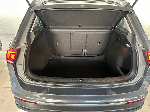 Volkswagen Tiguan view 17