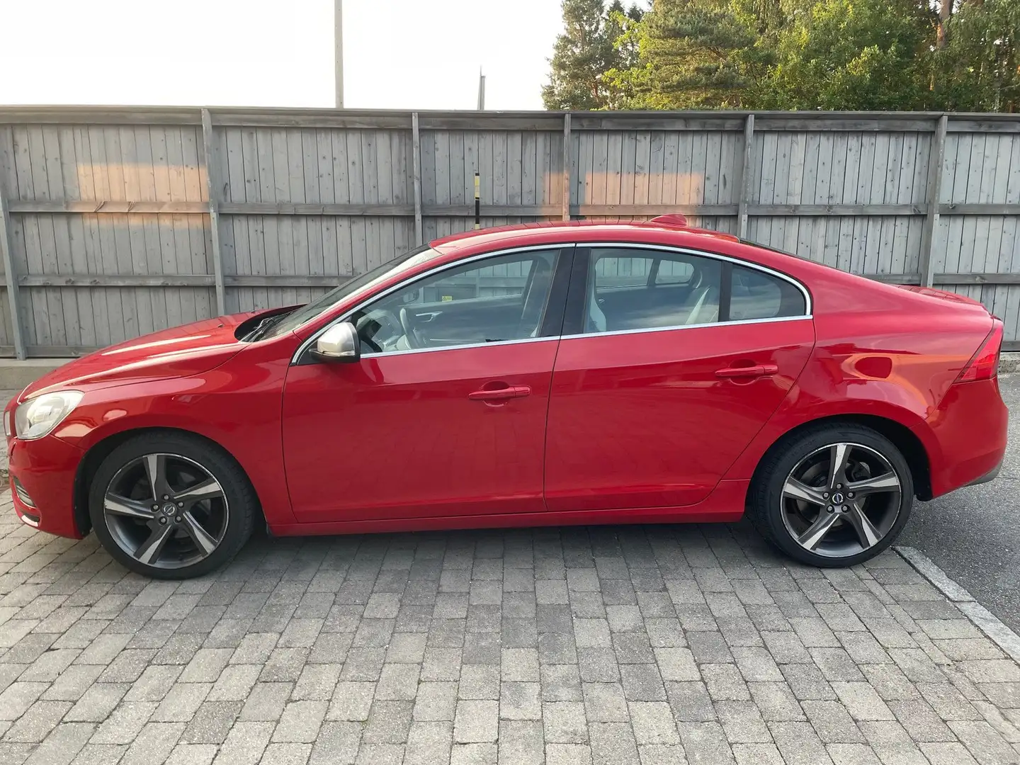 Volvo S60 S60 D2 Momentum Rouge - 2